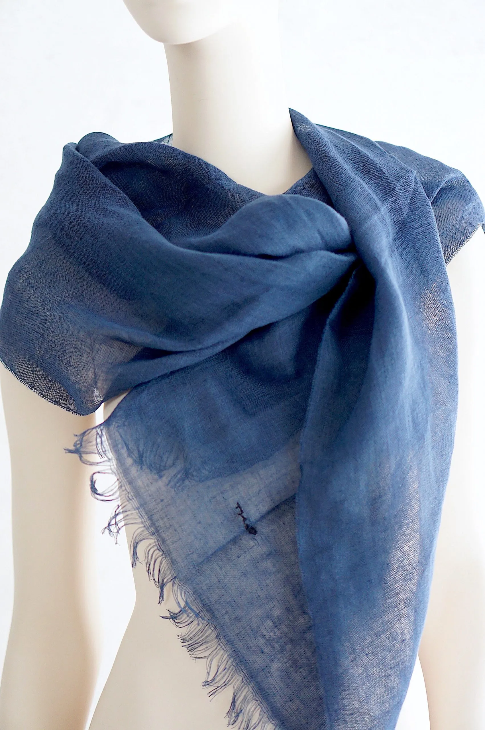 Linen Foulard in Hurricane Blue | Gant